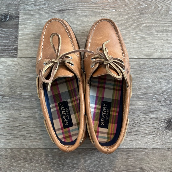 Sperry women’s boat shoes - Picture 2 of 5